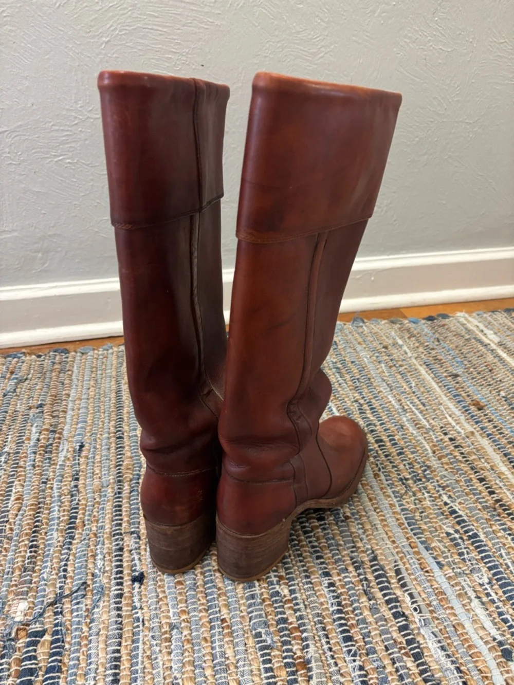 Vintage 1970s FRYE Campus Longhorn Burgundy Tall Leather Boots - Size 6 - Picture 9 of 11